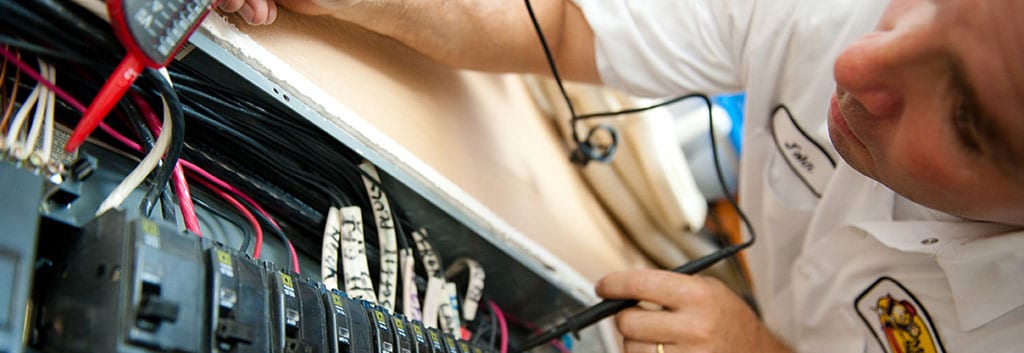 Mister Sparky Electrician Houston helps choose a home electric generator.